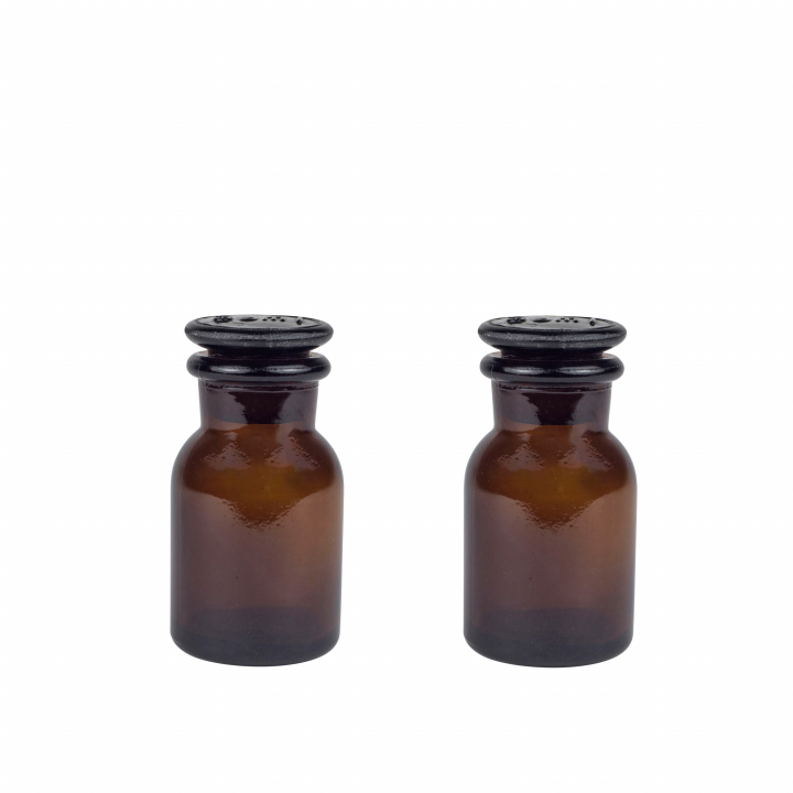 2-pack of glass jars 30ml in amber colour glass in the group SHOP / OTHER PRODUCTS at Månses Design (1750h)
